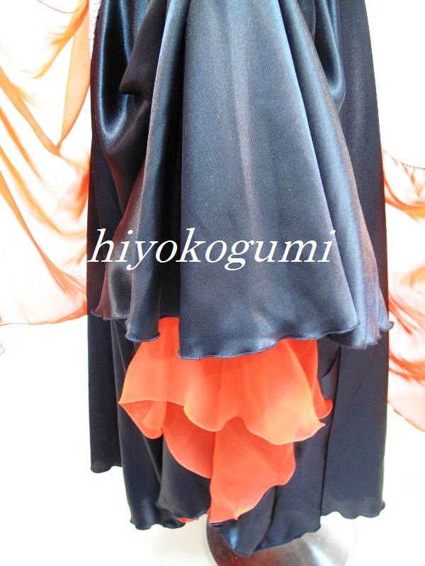 M784 オーダー未使用 赤黒ドレス