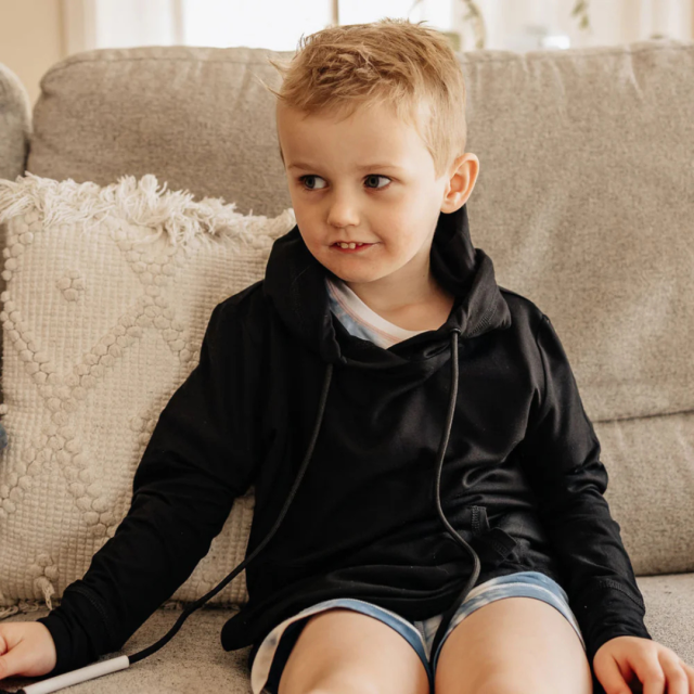 感覚過敏、触覚過敏、発達障害、自閉症など、服の刺激が苦手なお子さんのためのシームレスTシャツ。パーカー。