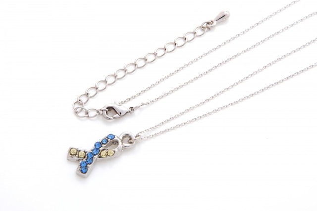 ダウン症シンボル、リボンチャームのネックレス、イヤリング、ピアス、アクセサリー.。