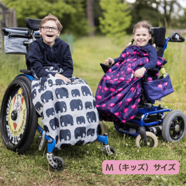 車椅子のためのひざ掛け、フットカバー。防寒、レインコートとしても。簡単装着であたたかい。