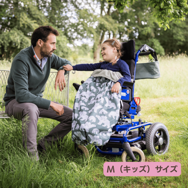 車椅子のためのひざ掛け、フットカバー。防寒、レインコートとしても。簡単装着であたたかい。