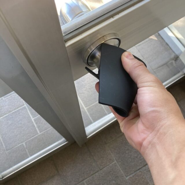 非接触グッズのドアノブです