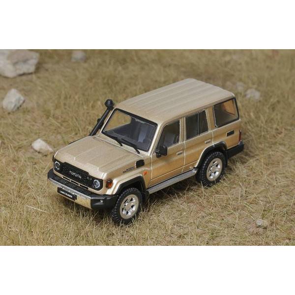 1/64 トヨタ ランドクルーザー70 左ハンドル仕様 ゴールド 完成品ミニカー KS081-457