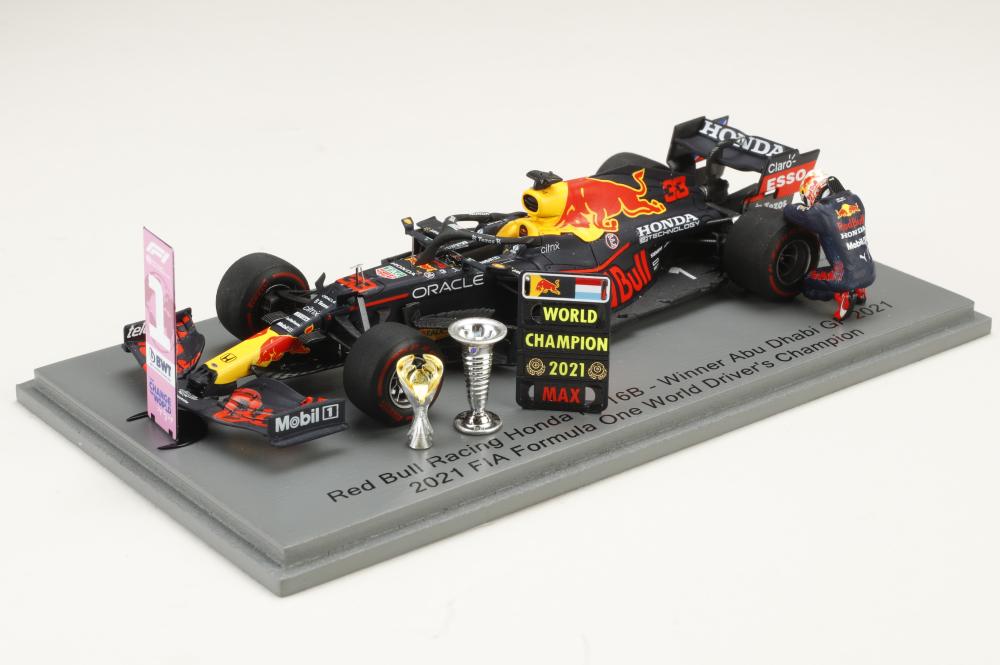 《ポストホビー特注》スパーク 1/43 レッドブル・ホンダ RB16B No.33 2021 F1 アブダビGP ウィナー M.フェルスタッペン フィギュア/トロフィー/ボード付属【限定販売】【在庫品】