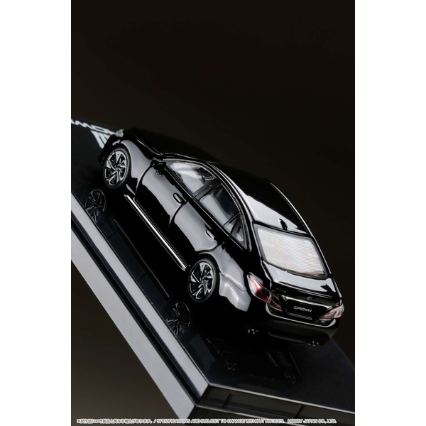 1/64 トヨタ クラウン HYBRID 2.5 RS リミテッド ブラック