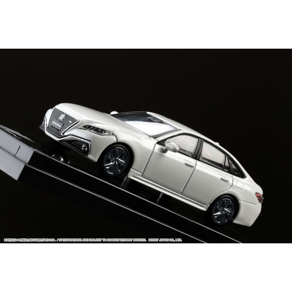 1/64 トヨタ クラウン 2.0 RS リミテッド ホワイトパールクリスタルシャイン