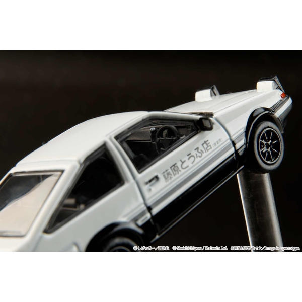 1/64 トヨタ スプリンタートレノ AE86/頭文字D 藤原 拓海 VS 中里 毅