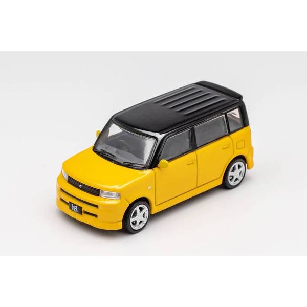 1/64 トヨタ bB イエロー 右ハンドル仕様 完成品ミニカー LL-015-62