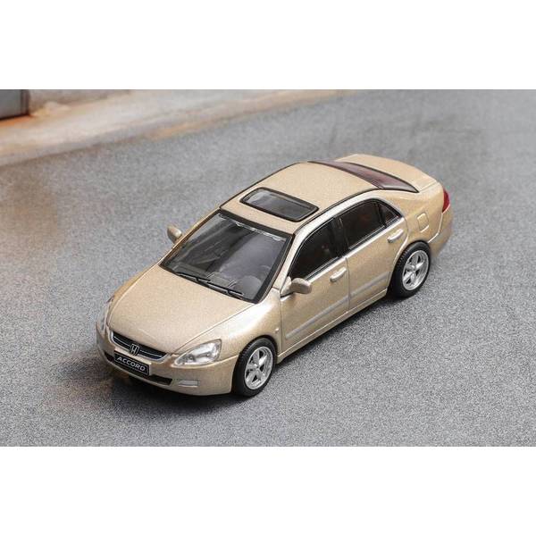 1/64 ホンダ アコード 2005 左ハンドル仕様 ゴールド 完成品ミニカー LL-035-180