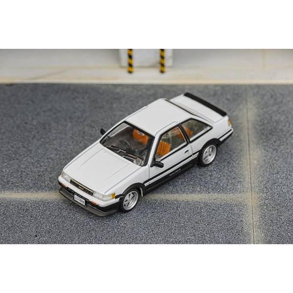 1/64 トヨタ カローラ レビン ホワイト 完成品ミニカー LL-009-144