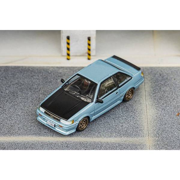 1/64 トヨタ カローラ レビン ブルー/ブラックフード 完成品ミニカー LL-009-146