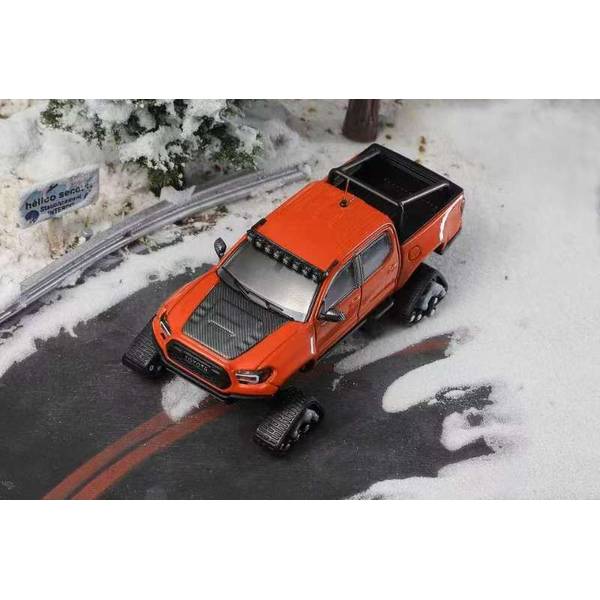 1/64 トヨタ タコマ 2022 スキーバージョン/アクセサリー付 オレンジ 完成品ミニカー KS077-507