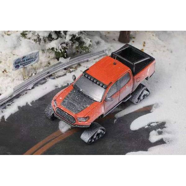 1/64 トヨタ タコマ 2022 スキーバージョン/アクセサリー付 オレンジ/スノーフレークパターン 完成品ミニカー KS077-508