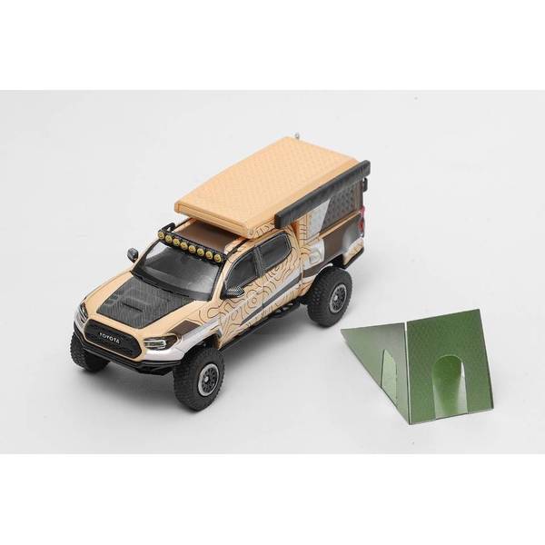 1/64 トヨタ タコマ TRD Pro 2022 キャンパーバン サンド/アート 完成品ミニカー KS076-528