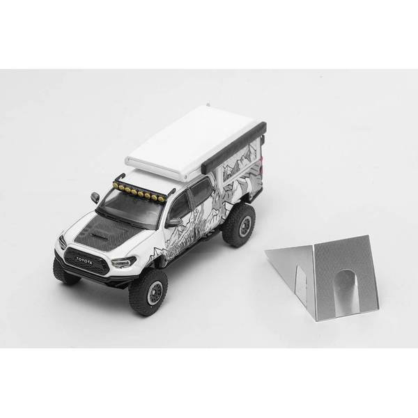 1/64 トヨタ タコマ TRD Pro 2022 キャンパーバン ホワイト/アート 完成品ミニカー KS076-529