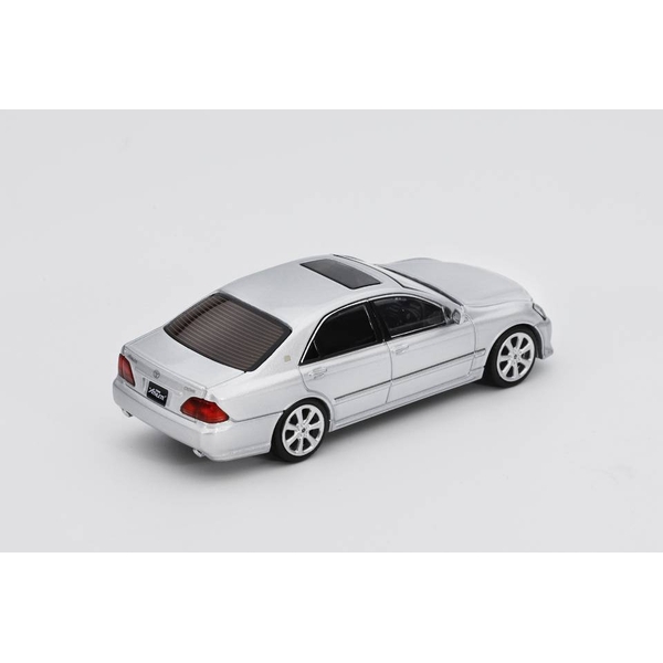 1/64 トヨタ クラウンアスリート S180 2005 右ハンドル仕様 シルバー