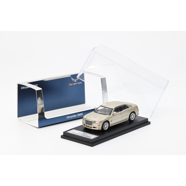 1/64 クライスラー 300C ゴールド 左ハンドル仕様