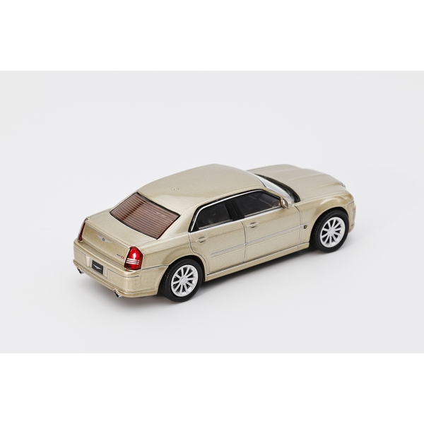 1/64 クライスラー 300C ゴールド 左ハンドル仕様