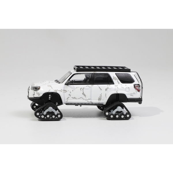 1/64 トヨタ 4ランナー wide-body Prerunner 左ハンドル仕様 スキーバージョン ホワイト
