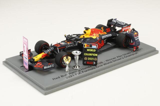 《ポストホビー特注》スパーク 1/43 レッドブル・ホンダ RB16B No.33 2021 F1 アブダビGP ウィナー M.フェルスタッペン フィギュア/トロフィー/ボード付属【限定販売】【在庫品】