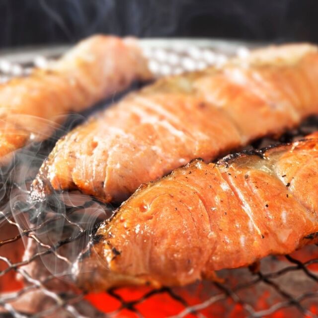 1314円 最も完璧な ポイント5倍 鮭 切り身 北海道産 北洋産 紅鮭 時鮭 食べ比べセット 天然紅鮭5切れ 300g 時鮭5切れ 産地直送 グルメ Y凍 1314円 最も完璧な ポイント5倍 鮭 切り身 北海道産 北洋産 紅鮭 時鮭 食べ比べセット 天然紅鮭5切れ 300g 時鮭5切れ 産地直送 グルメ Y凍