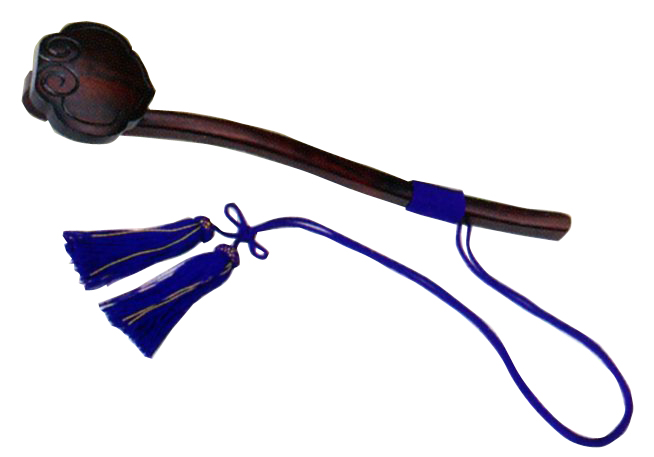 紫檀製如意　1.2尺（36ｃｍ）正絹房付