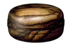 黒柿香合　直径２．４寸（７．５ｃｍ）
