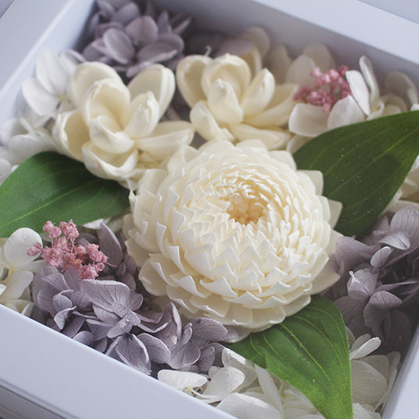 フラワー デザイン 額 YURIKO TAKATA 新品箱入 デザイナーズボックスフラワー「ローザ」（50本） | 花・花束を