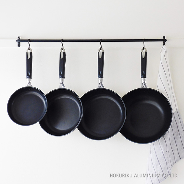 ☆新品送料込訳有り処分北陸アルミ日本製ミニウーウェンパンプラス20cm