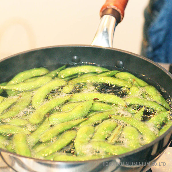 アルミキャスト製 イエロー鍋 大きめ*5 アルミキャスト製 イエロー鍋 大きめ*5