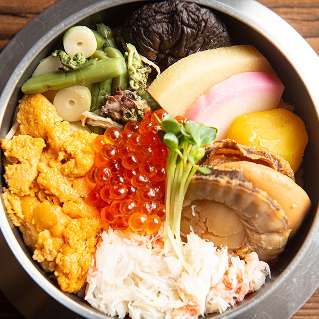 【レンジで簡単】冷凍海鮮釜めし（鮭・いくら・かに・ほたて）