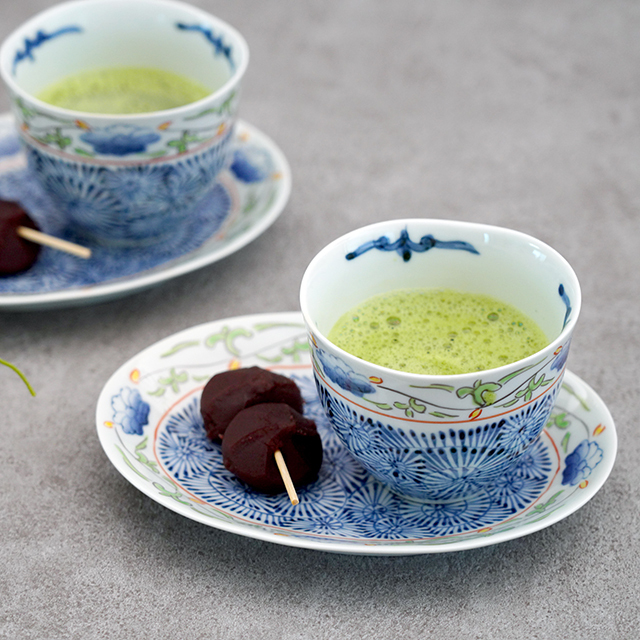 藍土　藍土な休日　和食器　通販　有田焼　そうた窯　唐草　染錦　ゆらりカップ　カップ　フリーカップ