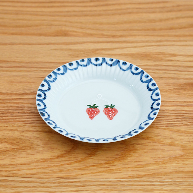 いちご丸皿［徳永製陶所］│キュートないちごの器が仲間入り♪【和食器