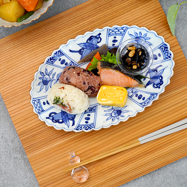 藍土　藍土な休日　和食器　通販　有田焼　梶謙製磁社　芙蓉手　染付　菊割皿　皿　プレート　楕円皿