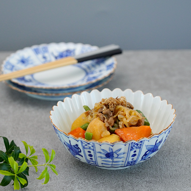 藍土　藍土な休日　和食器　通販　有田焼　梶謙製磁社　芙蓉手　染付　鉢　盛鉢　菊割