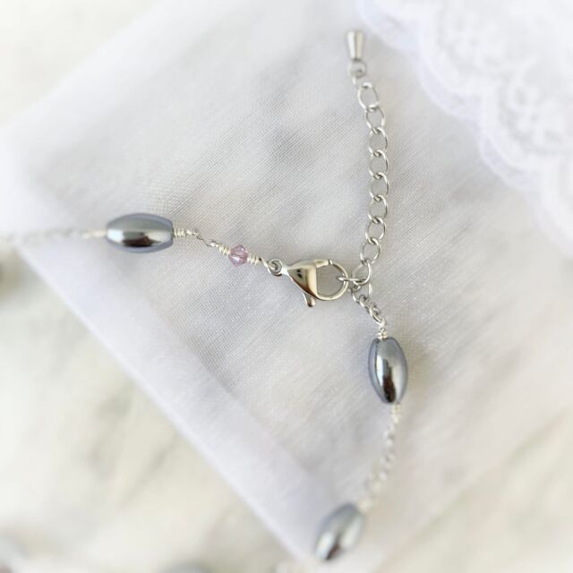 テラヘルツ鉱石を入れたアンクレット 長さ25cm 2本入り 赤色