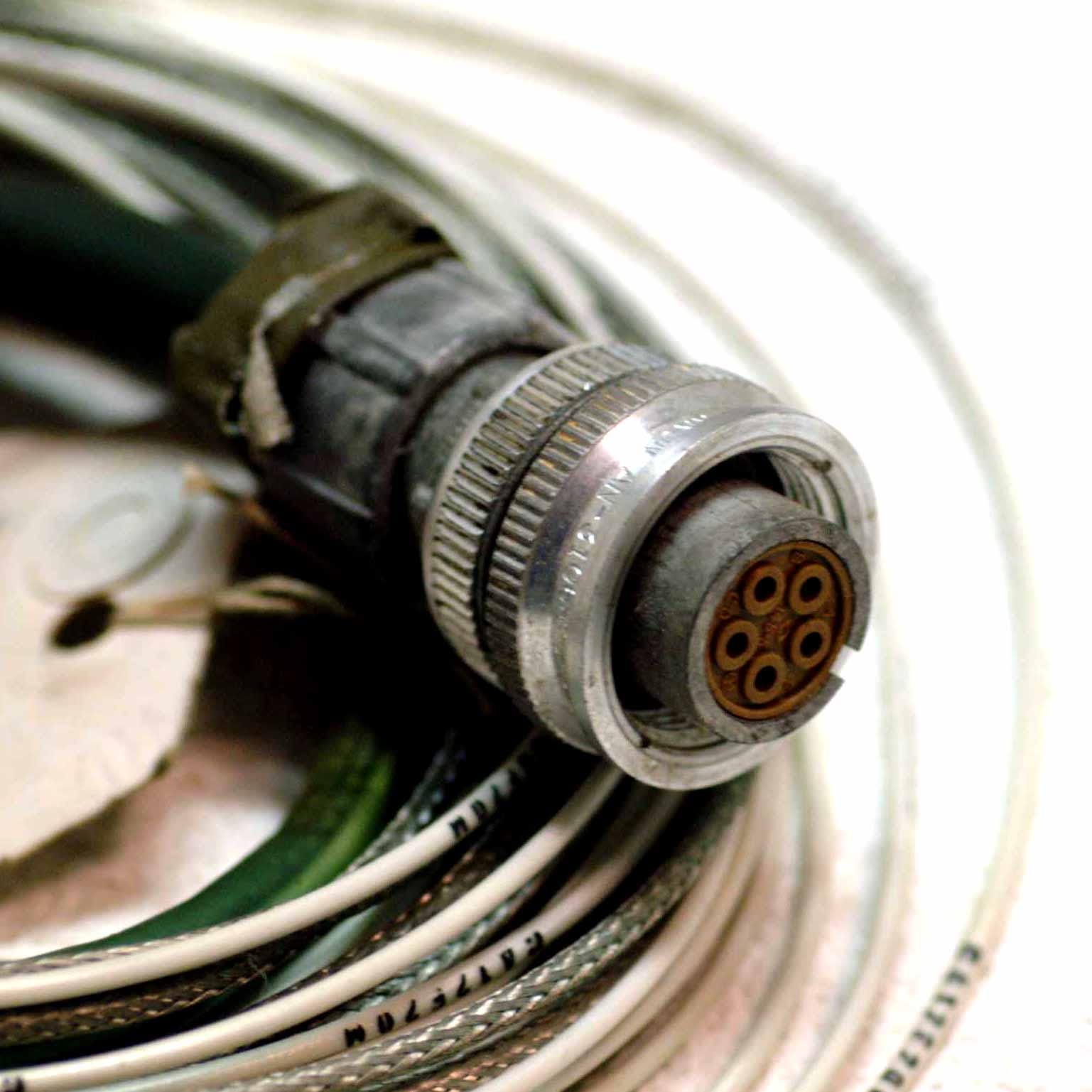 キャノンプラグコネクター　ラージ