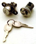 '59　グローブボックス＆トランクロック／２Key付き