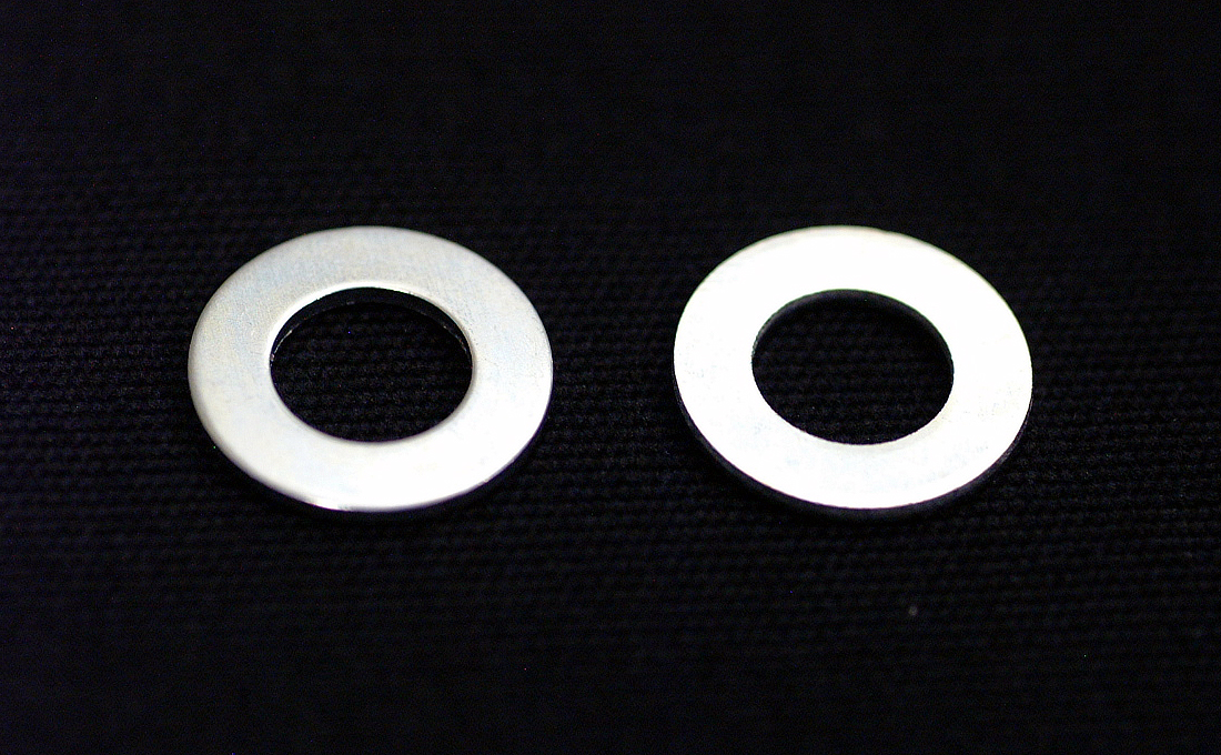 平ワッシャ M8 φ16×Ｔ1.2 （ユニクロ）