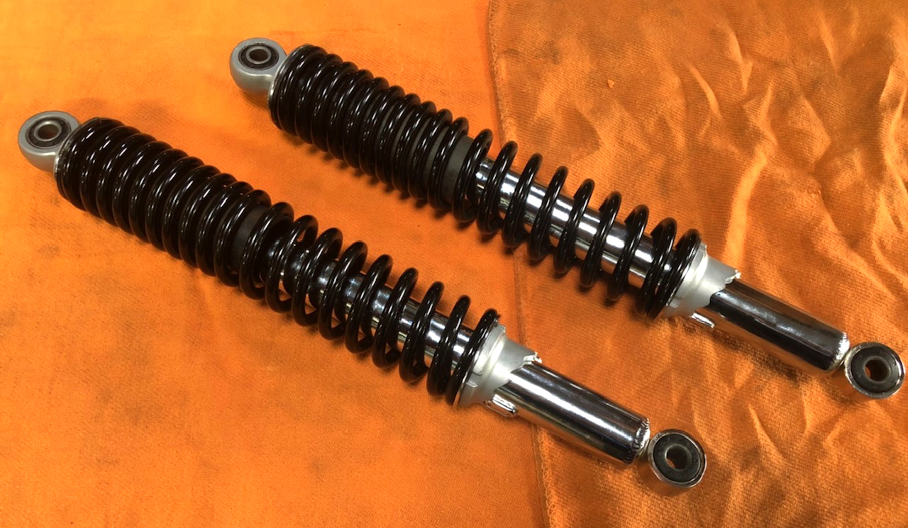 MT125（361）　純正リアショック（レストア品）