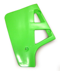 1987 KX125 ラジエターシュラウド（片側）（社外品）