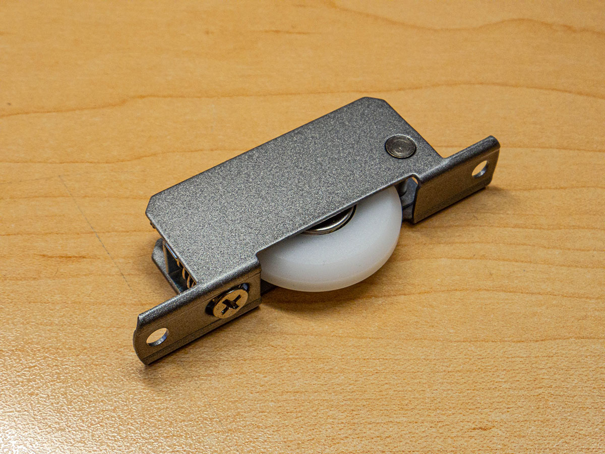 Ｖ型レール用戸車　調整タイプ　３６ｍｍＡ型　FnHK-36Ba＜即日発送可＞