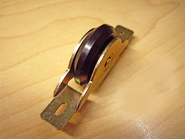 ヨコヅナ　防音ゴールド戸車　V型　33mm　YBF《H-06-6》　＜即日出荷＞