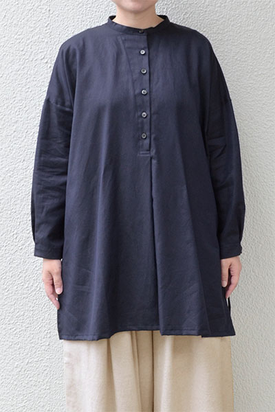【SALE30％OFF】綿麻ツイルシャンブレー スタンドカラープルオーバー(ネイビー）