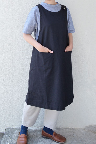 【メール便送料無料】綿麻ムラ糸サージ オーバーエプロン(全2色）