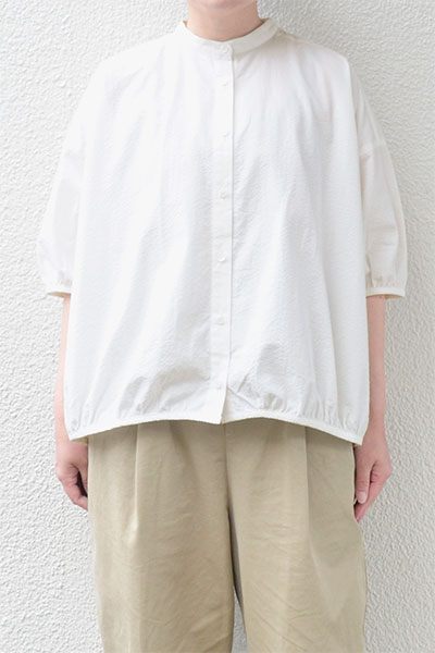 【送料無料】サッカーストライプ パイピング ギャザーブラウス(全2色）