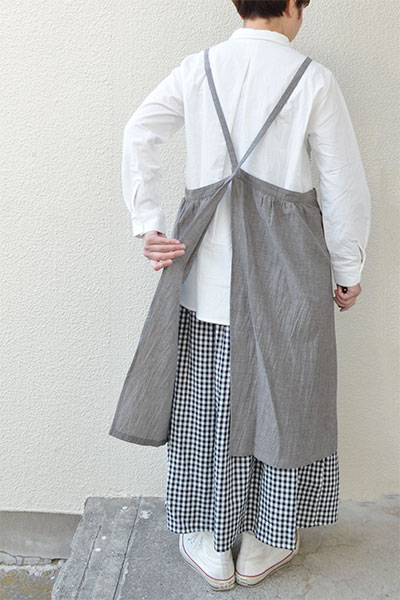 コットンリネンダンガリー ギャザークロスエプロン