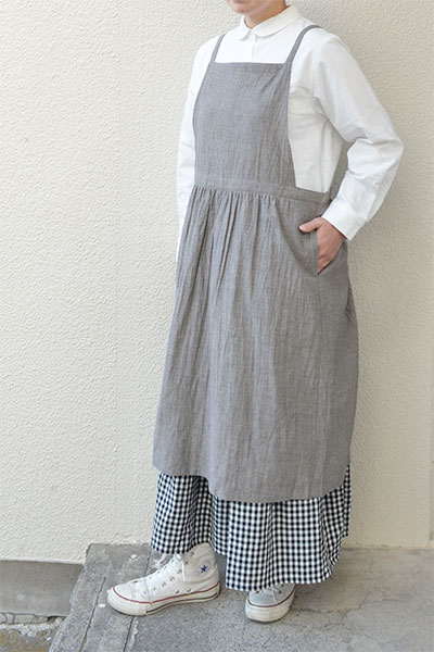コットンリネンダンガリー ギャザークロスエプロン