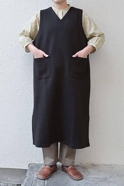 【送料無料】ダンボールニット ジャンパースカート(ブラック)