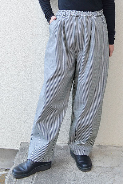 ヒッコリーストライプ 裾ダーツパンツ-homeworking通販サイト